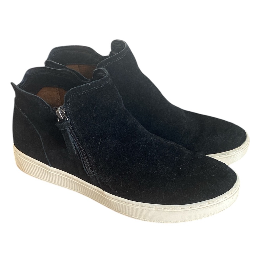Sofft Hikari Black Suede High Top Sneakers/ Flat Booties, Women’s size 11